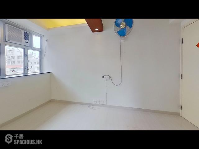 Sham Shui Po - Man Woo Building 01