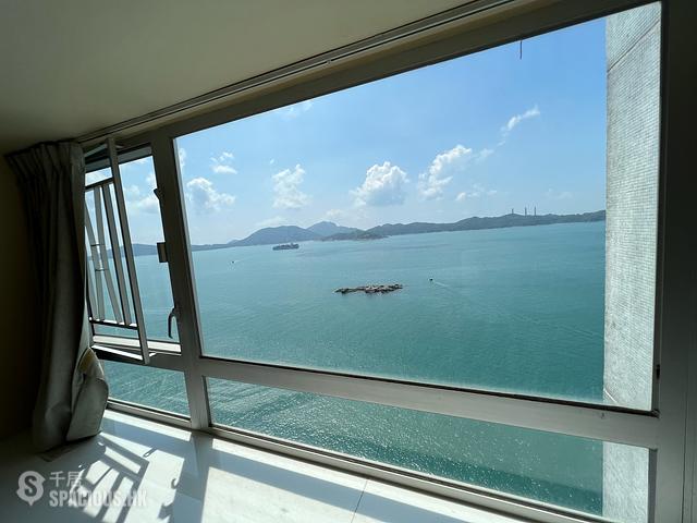 Ap Lei Chau - South Horizons Phase 2 Yee Lai Court (Block 10) 01
