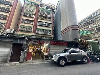 Zhongshan - X Lane 379, Jilin Road, Zhongshan, Taipei 19