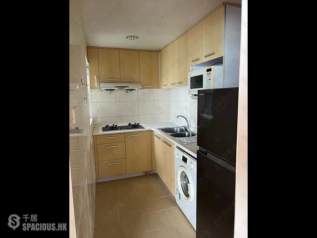 Ap Lei Chau - South Horizons Phase 2 Yee Fai Court (Block 13A) 01