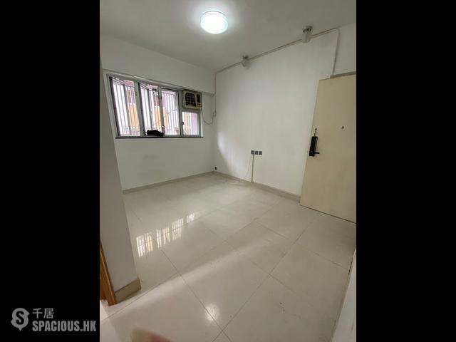 Wan Chai - Tai Tak Building 01
