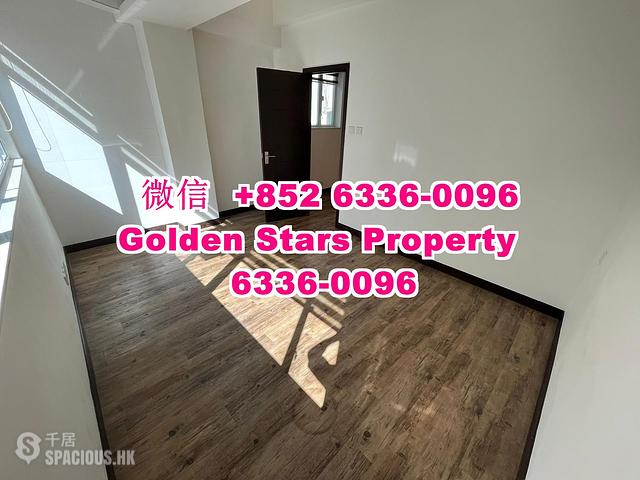 Sai Ying Pun - 9, Centre Street 01