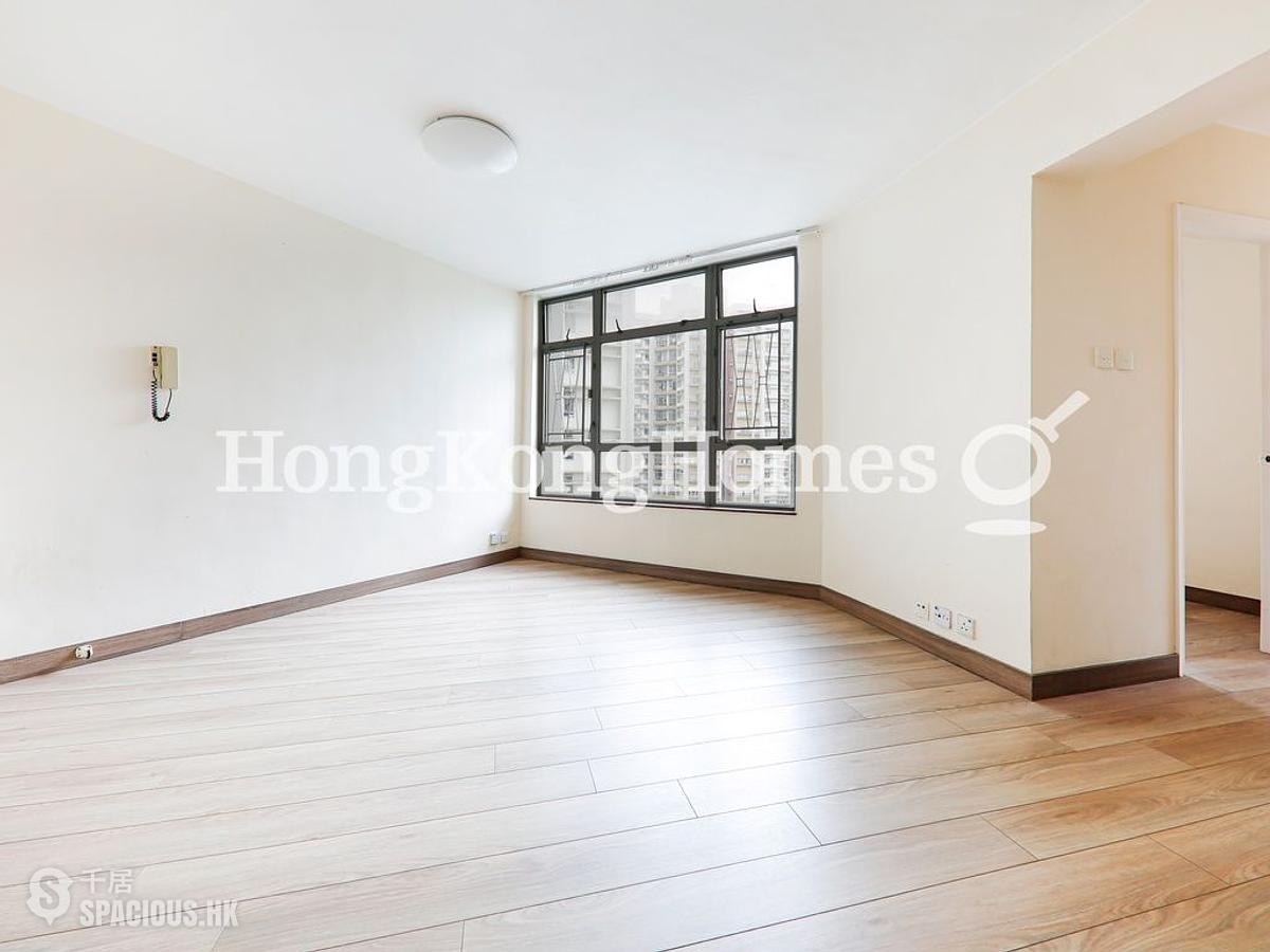 Ap Lei Chau - South Horizons Phase 2 Yee Tsui Court (Block 16) 01