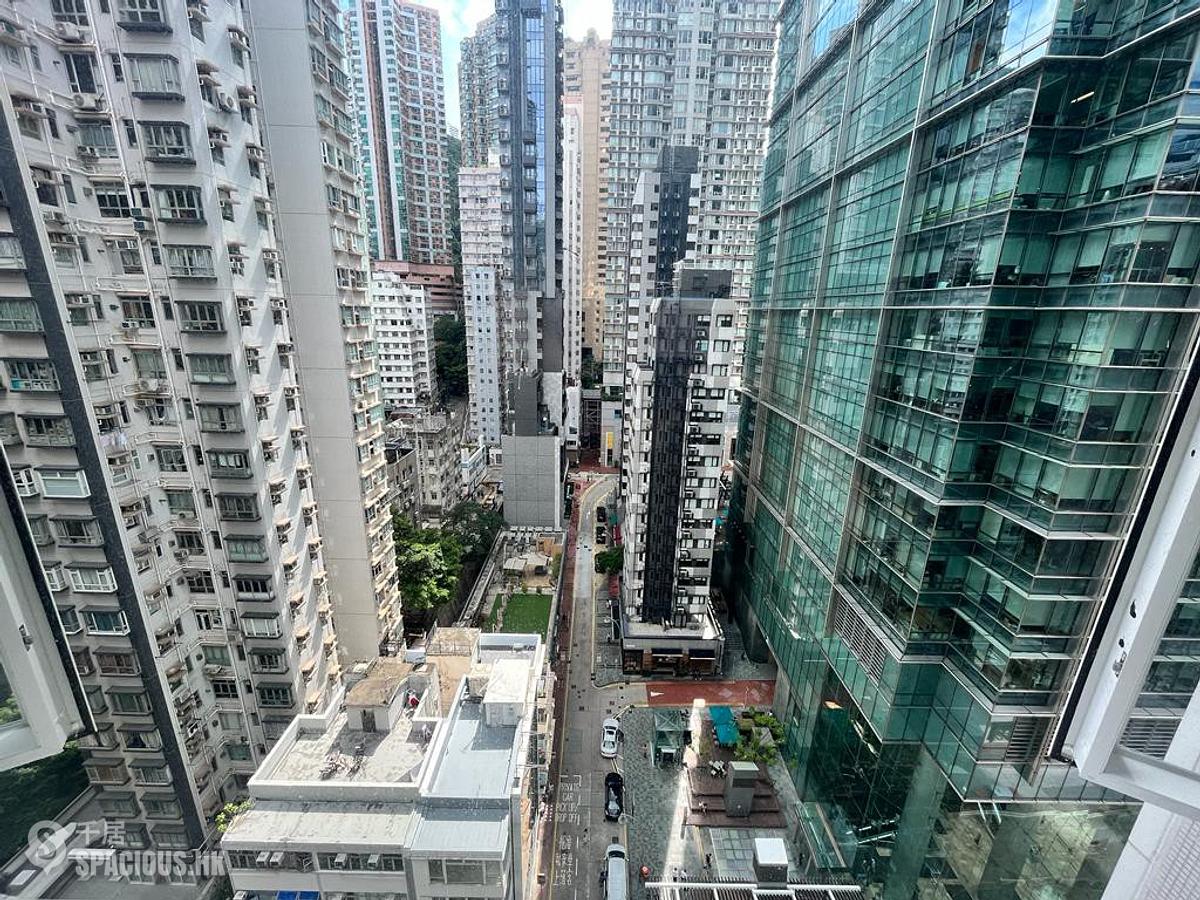 Wan Chai - 136, Queen's Road East 01