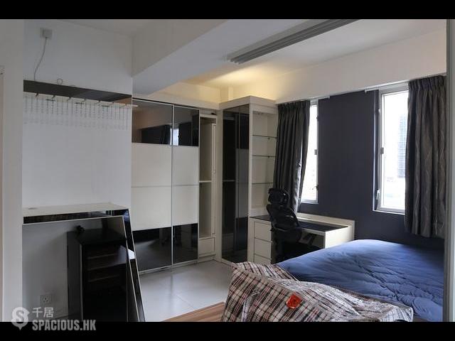 Central - 33, Graham Street 01