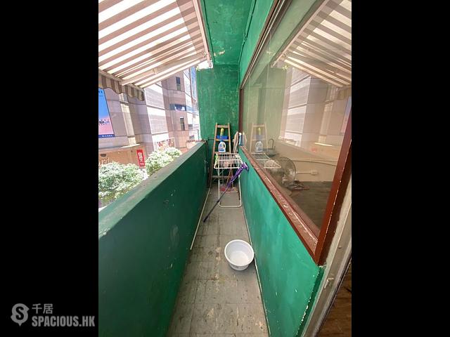 Causeway Bay - 20, Russell Street 01