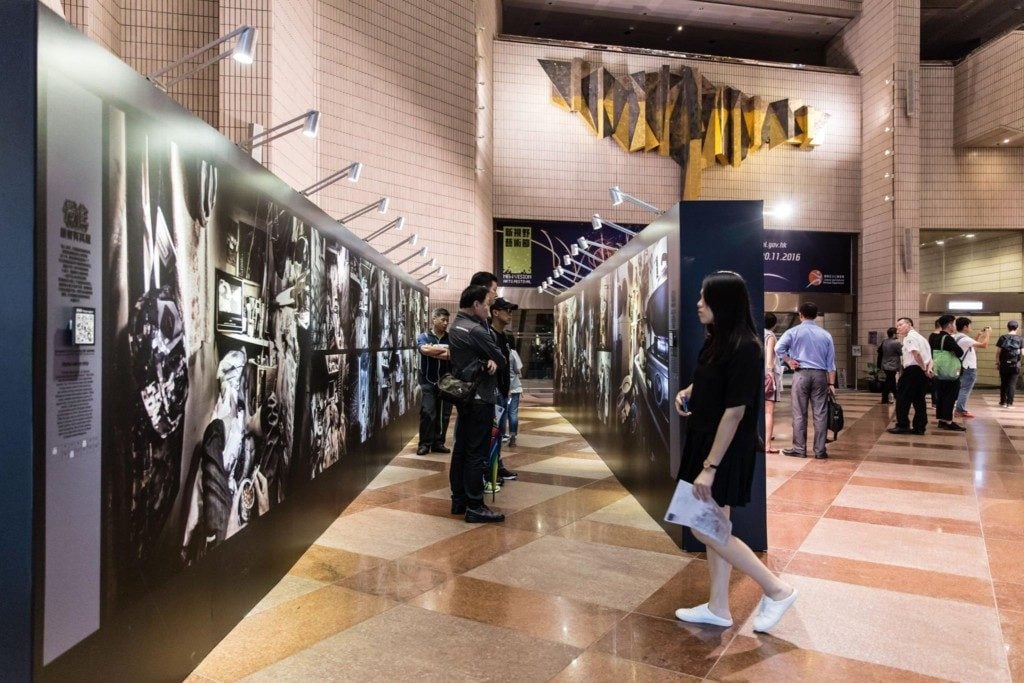 《侷住》攝影展將揭露香港貼地房屋問題，展出共六個系列超過五十幅相片。圖片來源：SOCO Trapped 侷住。